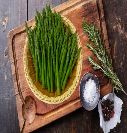 Green asparagus