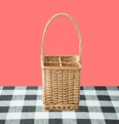 Square wicker wine lattice, honey color