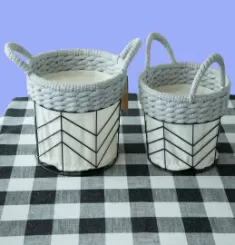 Set two round iron wire baskets, the upper section of cotton rope braided, with the inner